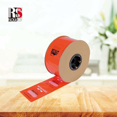 kopen Diversificeerde specificaties Auto-zak Voorgeopende polyzakken op een rol voor geautomatiseerde verpakkingsapparatuur online manufacture