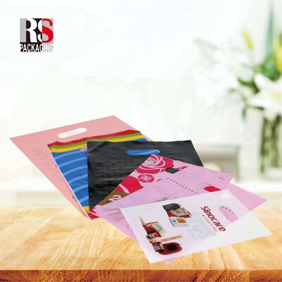 kopen Op maat gemaakte handtas Plastic verpakking handtas winkeltassen lichtgewicht en draagbaar ontwerp online manufacture